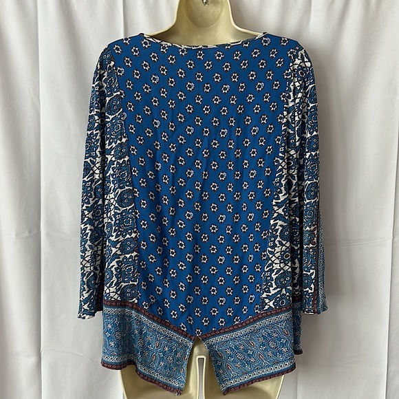 Lucky Brand Cute Boho Blue Floral 3/4 Sleeve Shirt Top **Size L** - Picture 2 of 3